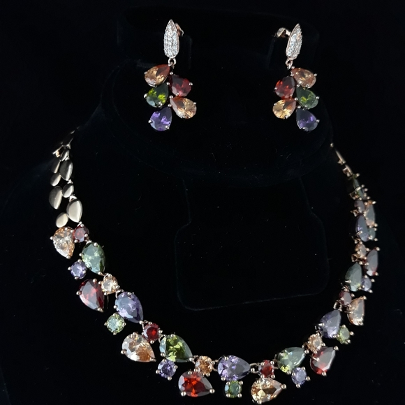 Mesmerizing Multi-Stone Silver Set - Picture 8 of 10